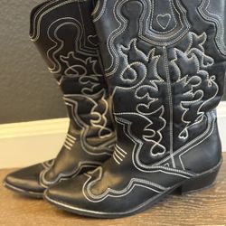 Black Cowboy Boots – Size 8 US