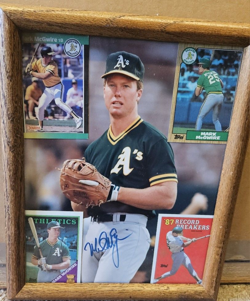 Mark McGwire Autographed Photo w/Rookie Card