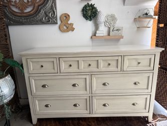 Dresser big cream all the drawers work good $98