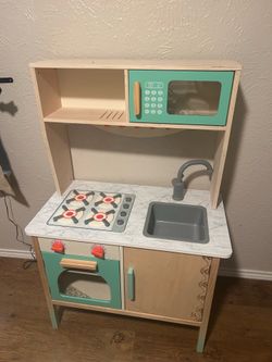 Kids play kitchen