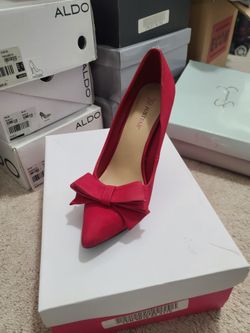 Red Pumps 