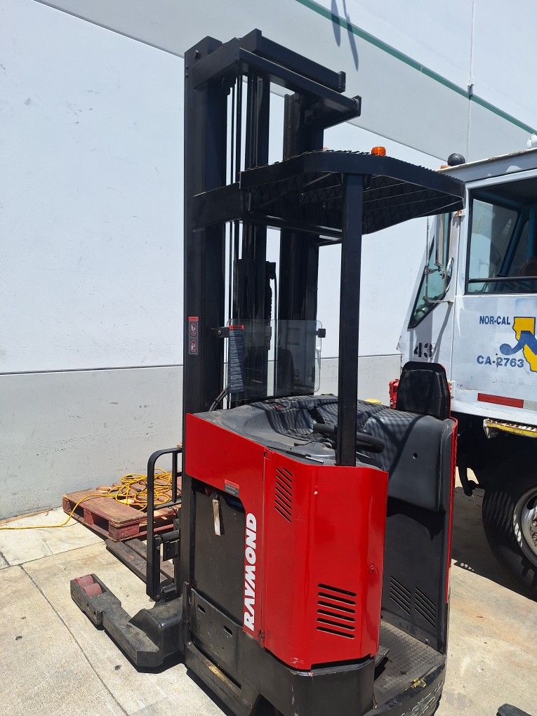 Raymond Forklift Reach