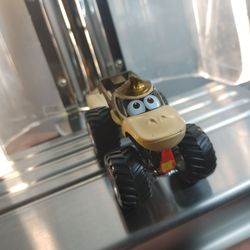 DONKEY KONG MONSTER TRUCK