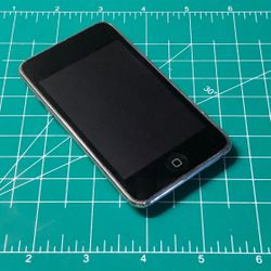 Apple iPod Touch 3rd Gen (32 GB) UNTESTED 