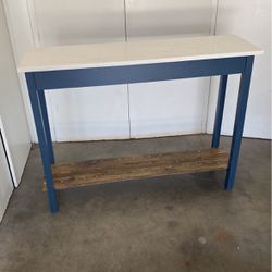 Entry Table with Quartz Top