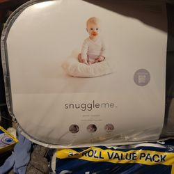 Snuggle Me Infant Lounger New
