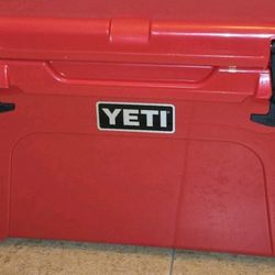 Yeti Tundra 45 Cooler 