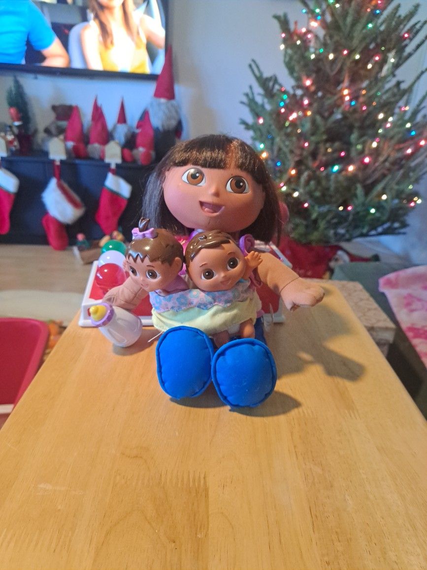 Big Sister Talking Dora With Babies, Dog, Accessories