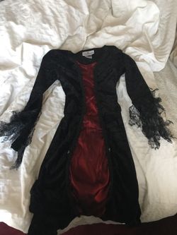 Girls vampire / witch costume