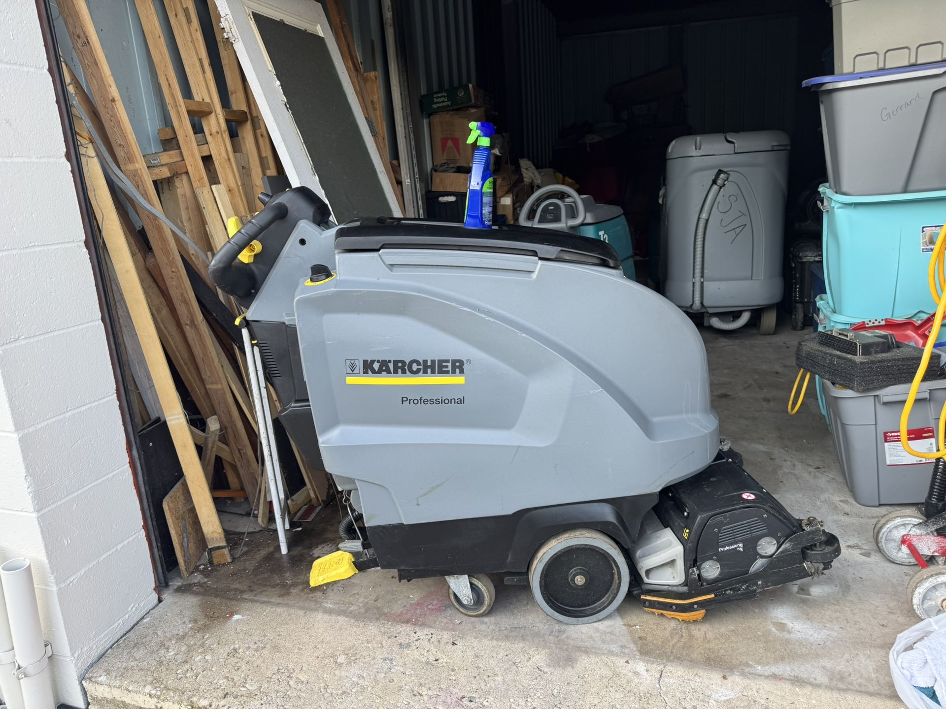 Karcher Floor Scrubber