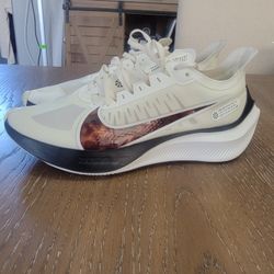 Nike Zoom Gravity Sail Barely Rose 