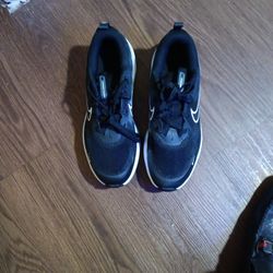 Brand New Size 4.5 Nike Kids Running Shoes