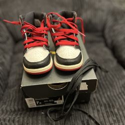 Toddler Size 7 - Jordan 1 Retro High 