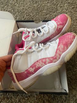 Jordan 12 size 8.5womens