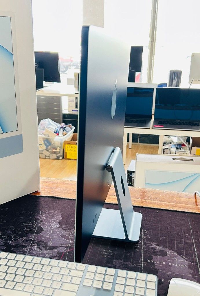 IMAC 24 Inch 2021 Apple M1 16GB 256GB Like New In Box With