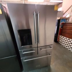 Refrigerator Kitchen Aid 