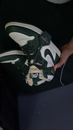 Air Jordan 1 High Green and White Sneakers