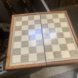 Minny Chess Set