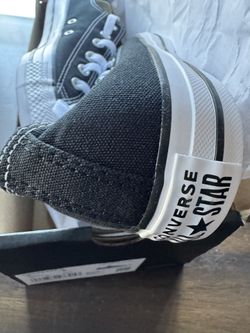 Converse Size 7 10 8 Men’s 9 11 6 Women’s Classics - Black And White New