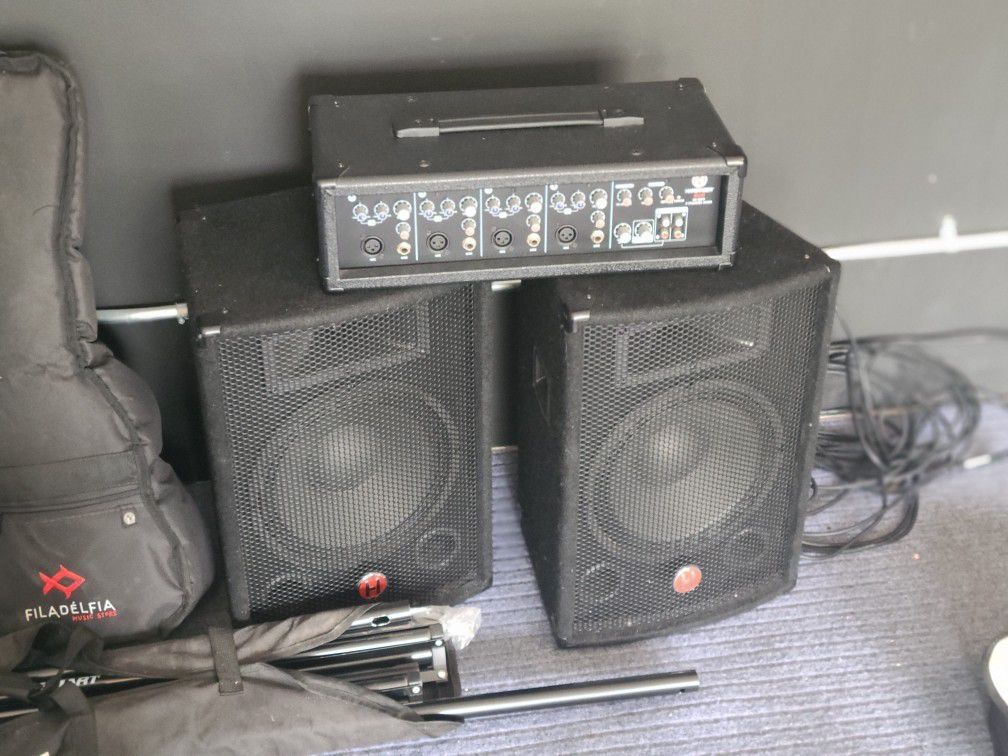 2x Harbinger M60 Stereo Speakers (Direct Feed Wire Ports) for Sale in