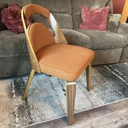 NEW Retro Style Chair