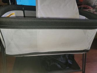 Baby joy bassinet