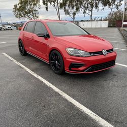 2018 Volkswagen Golf R