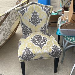 Adorable Upholstered Chairs 
