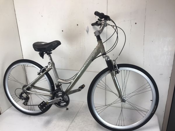Schwinn Avenue 16” Womens Hybrid / Cruiser Bicycle / Bike for Sale in La Mesa, CA - OfferUp