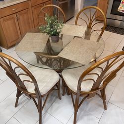 Round glassed Table