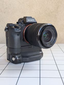 Sony a7II with battery grip