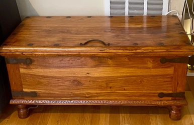 Beautiful antique wooden chest(38x18.5x18.5)