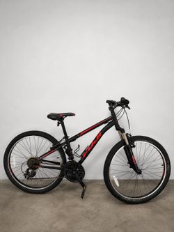 Fuji Nevada 26” Mountain Bike