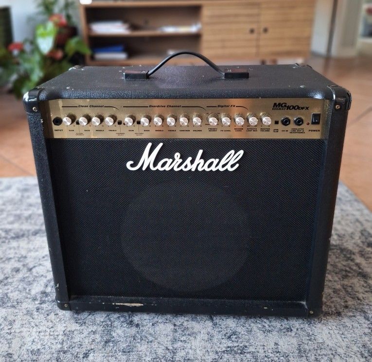 Marshall MG100DFX Guitar Amplifier
