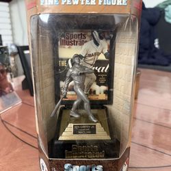 King, Griffey Jr. Statue figure.