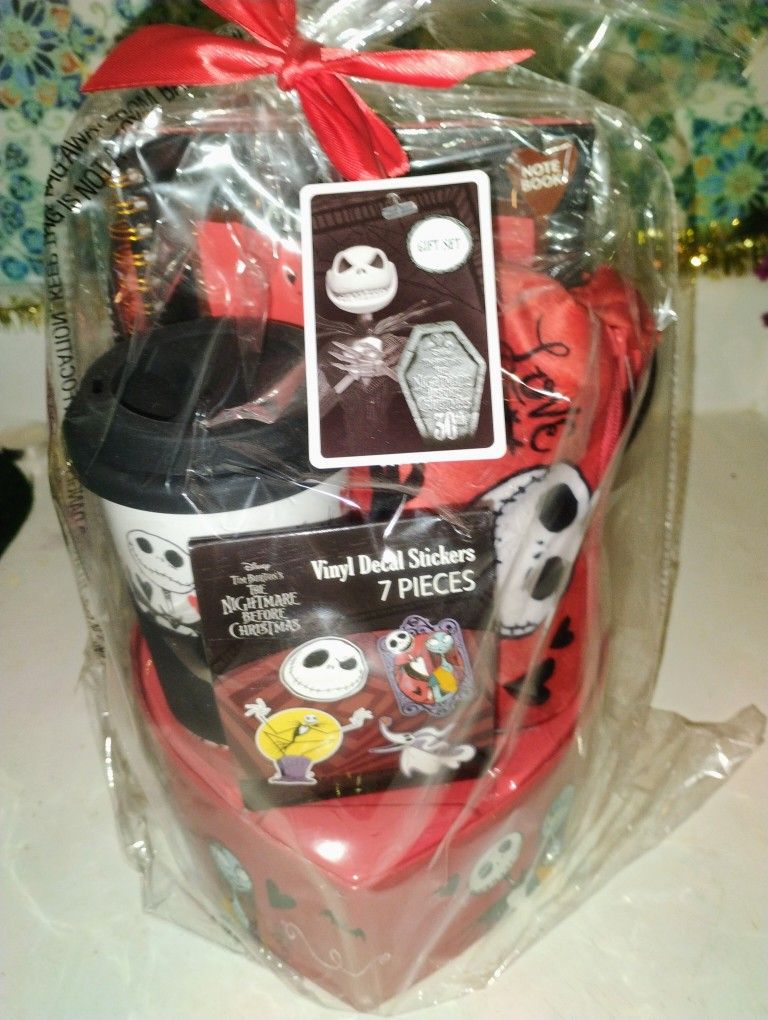 Nightmare Before Christmas Valentine's Day Gift Set