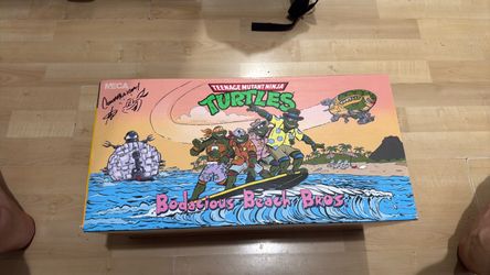 NECA Teenage Mutant Ninja Turtles Beach Bros playset