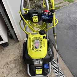 Ryobi Gas Pressure Washer 3100psi  Honda Engine 2.3GPM. Like New. Test Before Buying . Must Pick Up. Price Firm