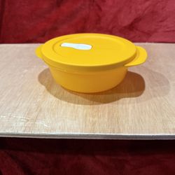 Tupperware 2 1/4-cup Sm CrystalWave Plus Container