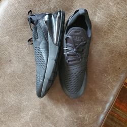 Nike Air Max 270