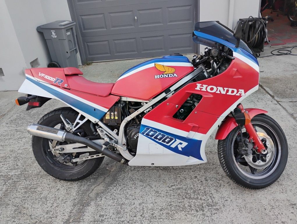 Honda VF1000R