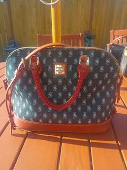 Dooney & Bourke purse