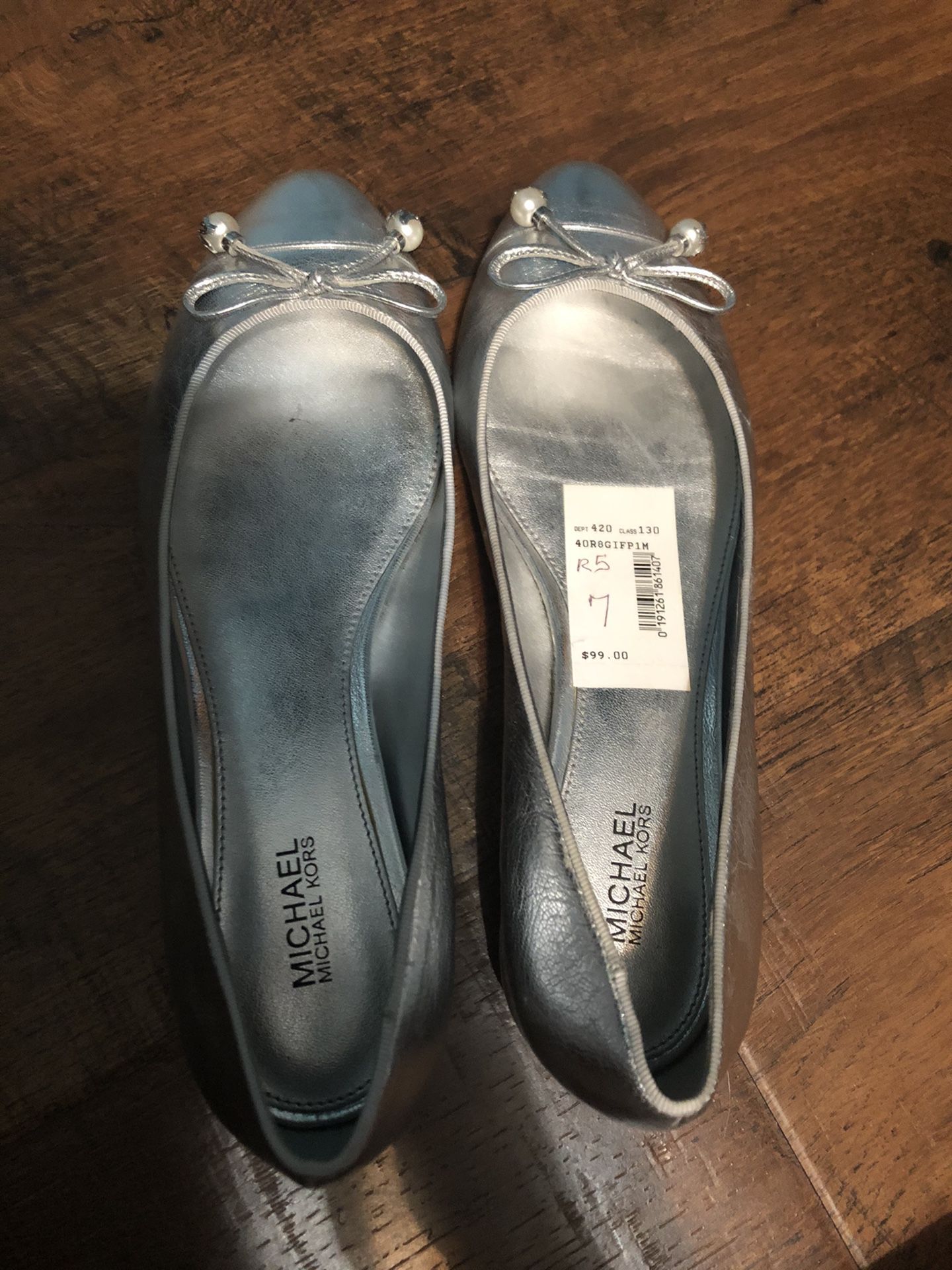 Michael Kors Women's Size 7 Silver Flats