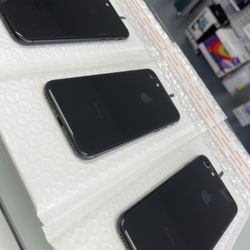 iPhone 8 UNLOCKED $120 Like New 