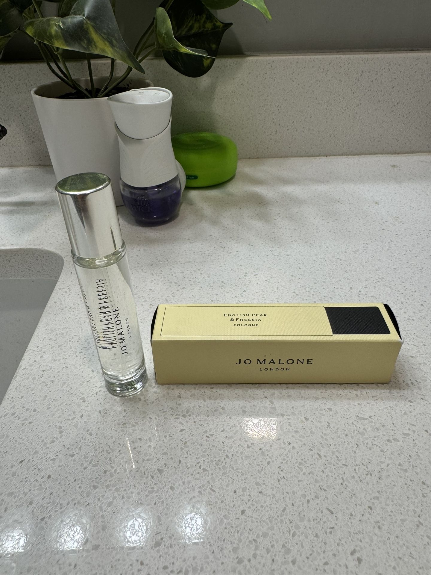 Jo Malone English Pear & Freesia Cologne Travel Size