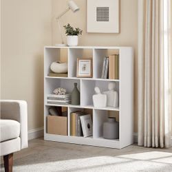 White Cube bookshelf