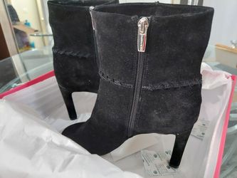 GORGEOUS  Black Suede BOOTIES