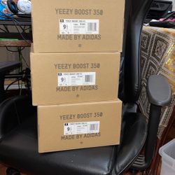 Yeezy V2 Shoes 3 Bundle 