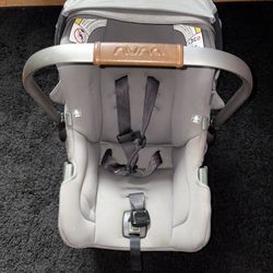 Nuna Carseat And Base