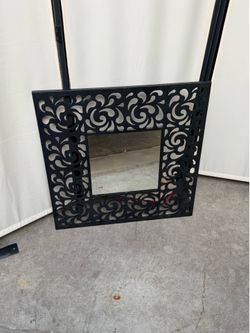 Metal mirror (10$)